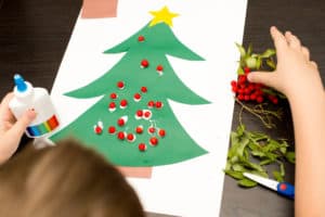 Kids crafts with winter berries